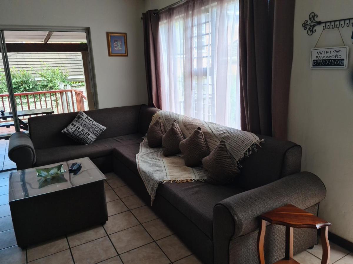 Mackenzies Accommodation East London Dış mekan fotoğraf