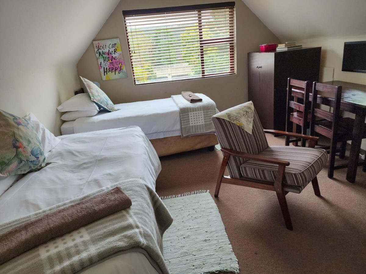 Mackenzies Accommodation East London Dış mekan fotoğraf